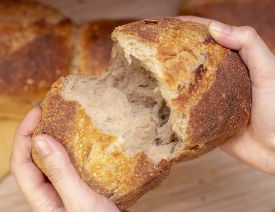Рецепта за пухкав домашен хляб без месене
