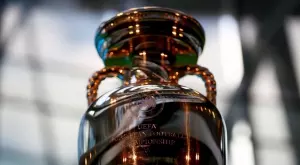 Как се променяше Европейското първенство по футбол през годините?