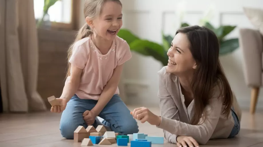 Зодиакалните знаци, които ОБОЖАВАТ деца 