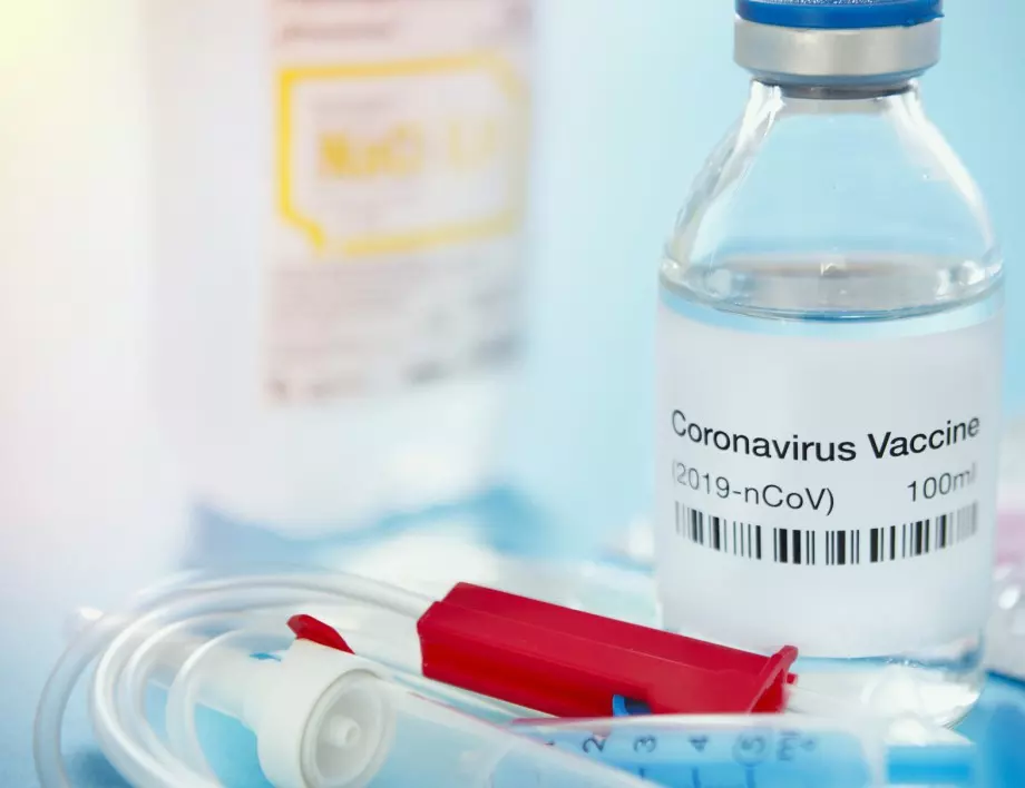 Първите ваксини на учените в Оксфорд готови през септември