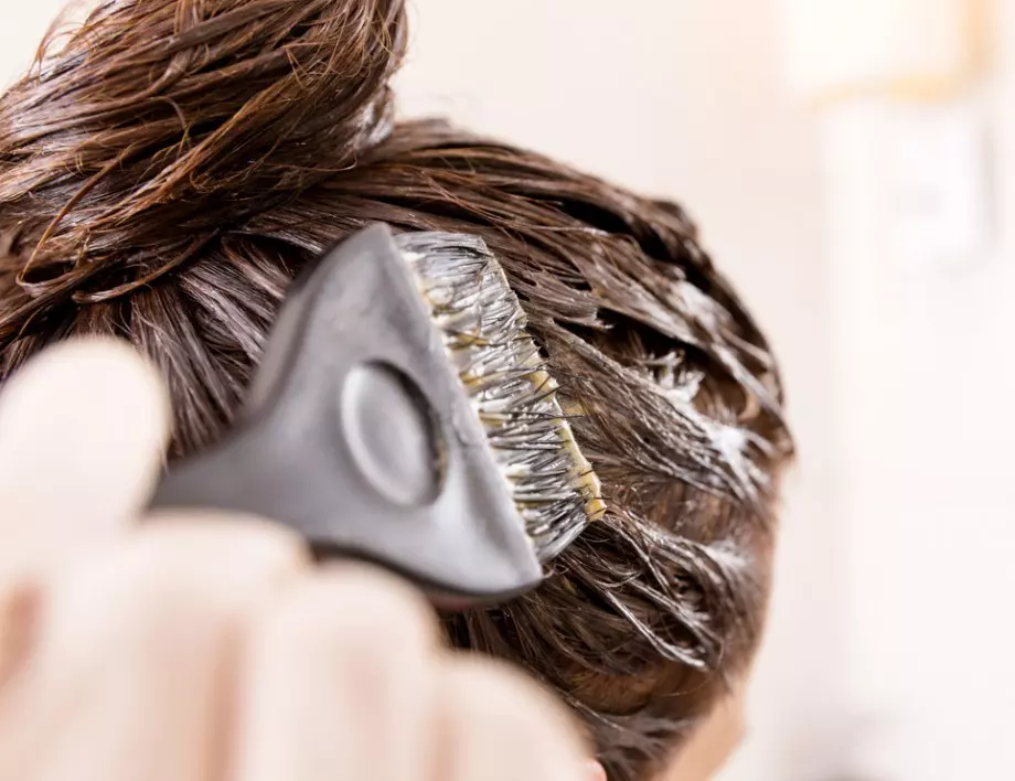 Златното правило на фризьорите при боядисването на косата, така че да бъде красива и здрава