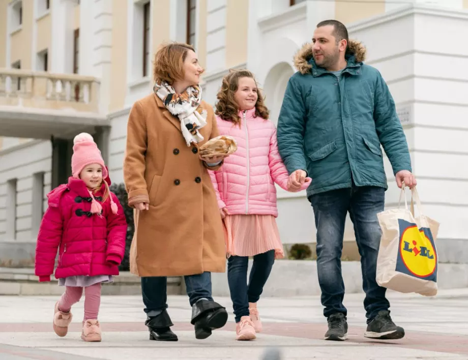 12 български семейства от цялата страна стават посланици на Lidl