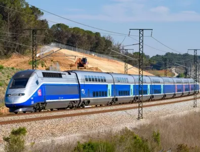 Франция включи най-модерните си влакове в битката с Covid-19