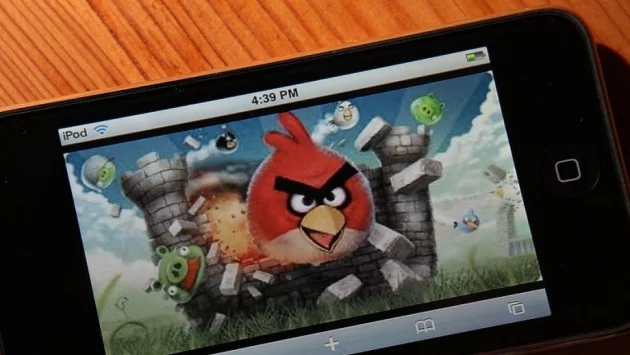 Правят сериал по играта Angry Birds