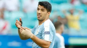 Луис Суарес пое изхранването на 500 уругвайски семейства в нужда