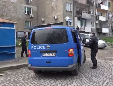 Полицията разтърва съседи в пловдивския квартал „Столипиново“