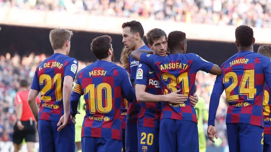 Чистка на "Камп Ноу": Само трима играчи в Барселона може да са сигурни за местата си