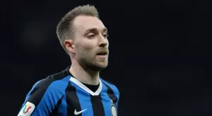 Кристиан Ериксен останал без дом в Милано, трябвало да живее в базата на Интер