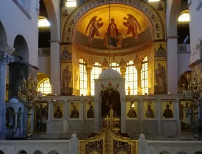 Църквите в Гърция отварят отново врати на 17 май 