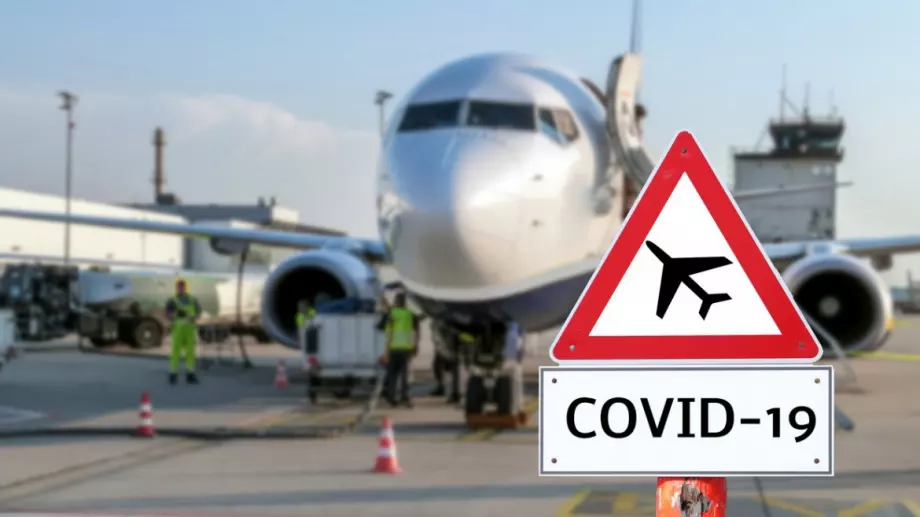 Половината полети на летището в Шанхай са отменени заради COVID-19