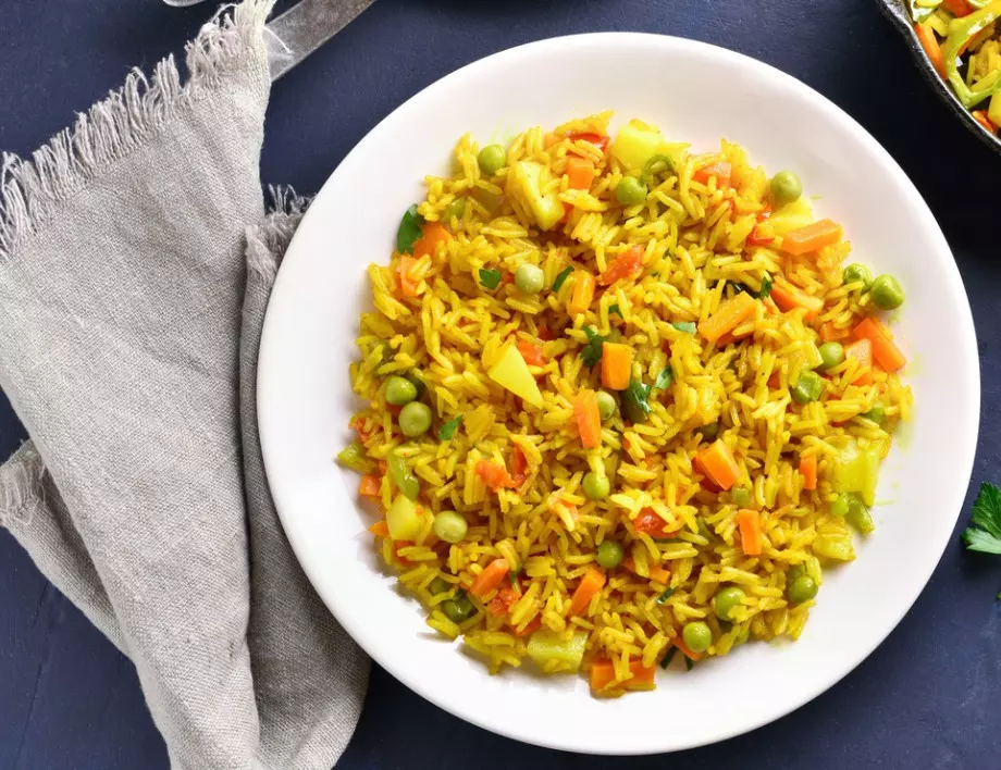 Рецепта на деня: Ориз със замразени зеленчуци