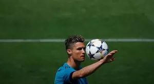 38-годишен съотборник слага Роналдо в малкия си джоб (ВИДЕО)