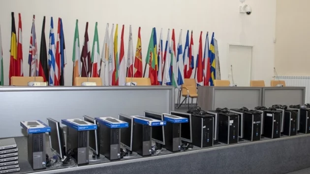 Дариха още компютри за онлайн обучение в Стара Загора