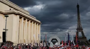 Френската лига ще взима заем, има и заплахи за съд срещу нея