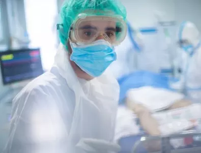 Коронавирусът в България: Сериозен спад в броя на приетите в болница