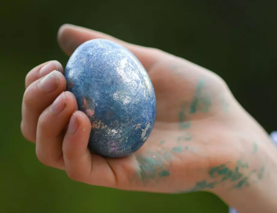 Великденско чукане с яйца - коя зодия ще излезе победител?