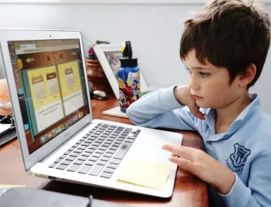 Училищата ще платят за интернет в домовете на учениците без връзка 