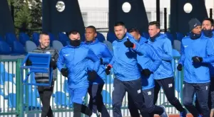 {{ otherArticle[0].article.title }}