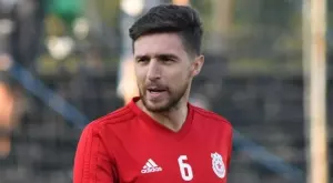 {{ otherArticle[0].article.title }}