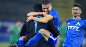 {{ otherArticle[0].article.title }}