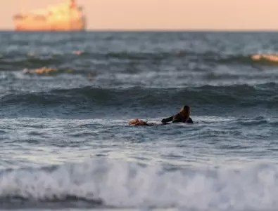 Две деца се удавиха в морето заради мъртвото вълнение