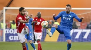 {{ otherArticle[0].article.title }}