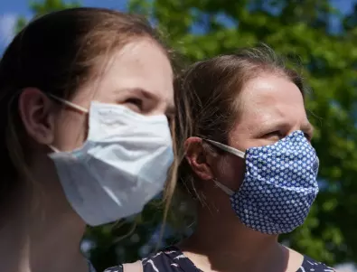 Въпреки отпадането на епидемичната обстановка - и след 1 април ще се носят маски