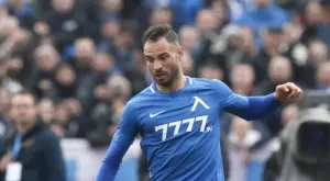 {{ otherArticle[0].article.title }}