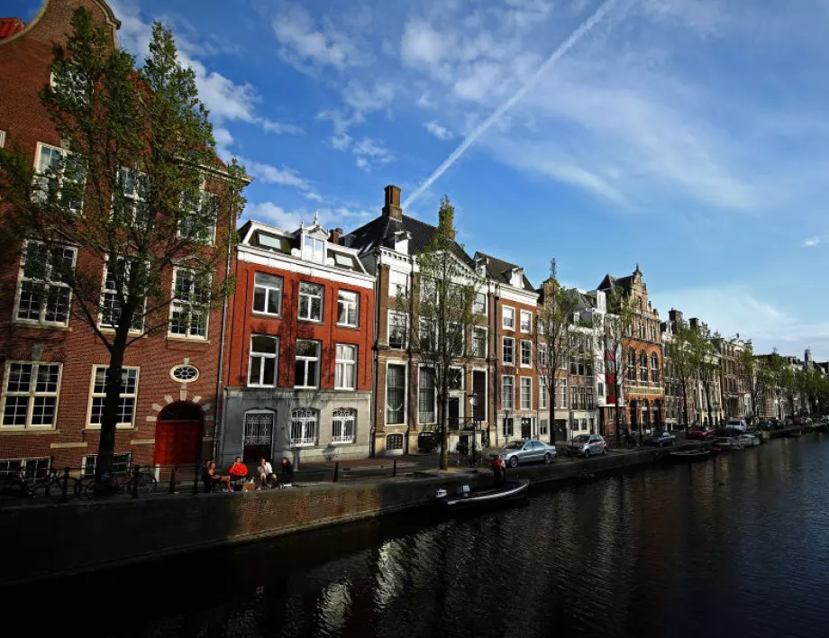 Според кмета на Амстердам не трябва да се бърза с рестарт на туризма 