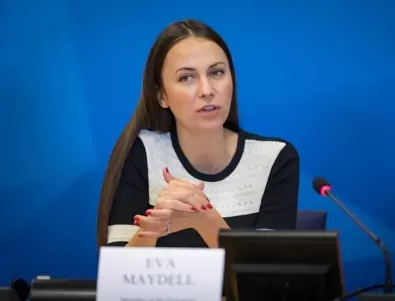 Паунова: Повлия ли роднинството на Ева Майдел на избора на ваксини от Astra Zeneca?