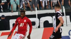 {{ otherArticle[0].article.title }}