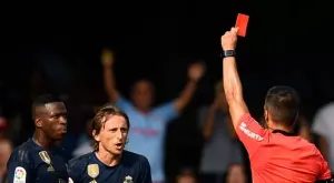 Скандал след скандал: Защо Ла Лига води по брой червени картони в големите европейски лиги?