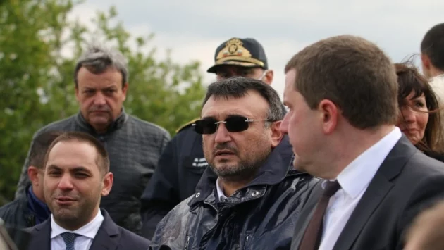 Вътрешният министър за аварията с хвостохранилището в Перник: Няма опасност за хората