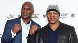 Обрат: Ще има късен реванш между Тайсън и Холифийлд