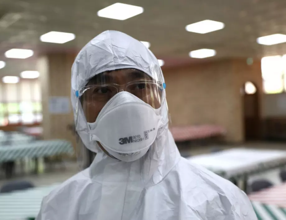 Само 1 заразен с коронавирус отново блокира живота в Южна Корея - заради това колко други е заразил