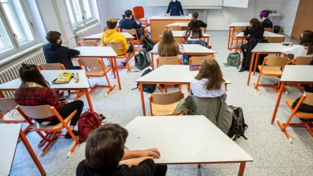 Няколко училища в София откриват допълнителни паралелки