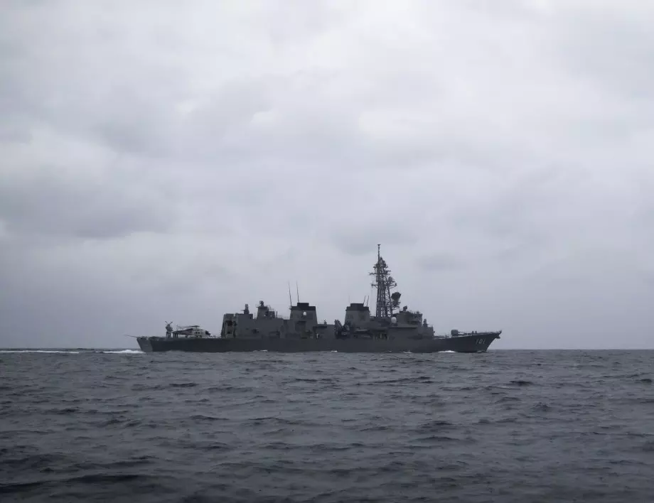 Много скрап: Руският десантен кораб "Минск" след ракетния удар на Украйна (ВИДЕО)