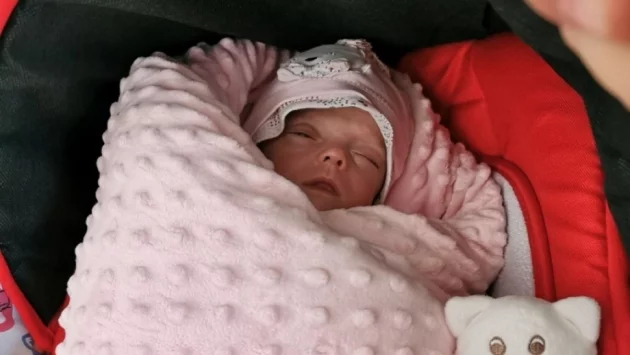 820-грамово бебе в Пловдив преживя 2 грипни епидемии и 1 пандемия