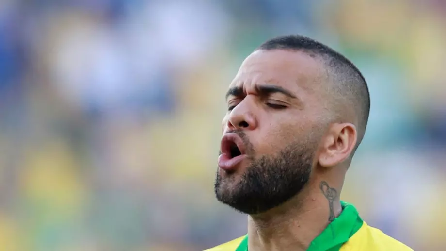 Тите повика отново Дани Алвеш в националния отбор на Бразилия