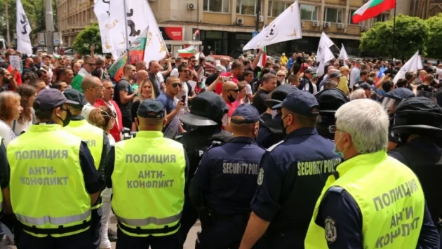 Полеви масов тест за коронавирус - протестът на "Възраждане"