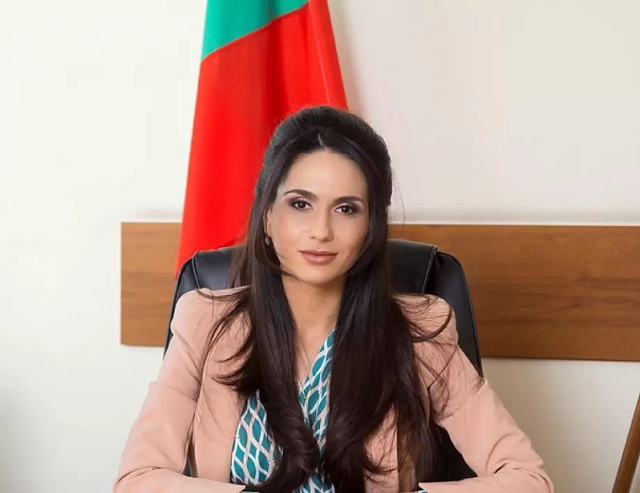 Ето коя е "девойката" от предполагаемия чат на Божков с Горанов