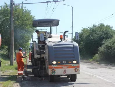 Продължава ремонтът на пътната мрежа в Плевен