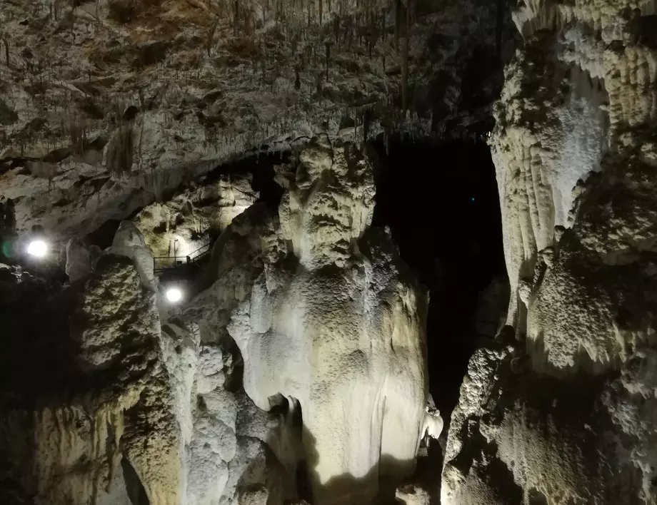Пещера "Добростански бисер" отваря врати с месец закъснение