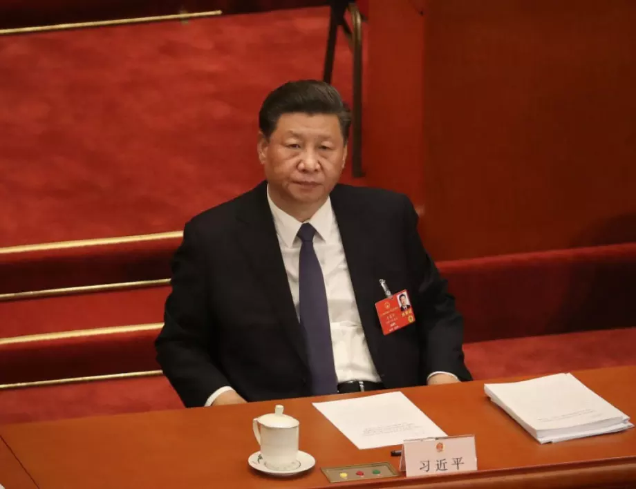 Тръмп си мълчи за санкции срещу Си Дзинпин, нов закон в Хонгконг в полза на Китай