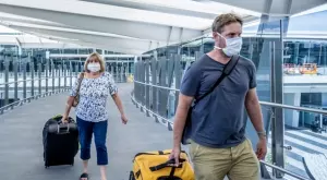 Задължително с маска, когато летим в Европейския съюз