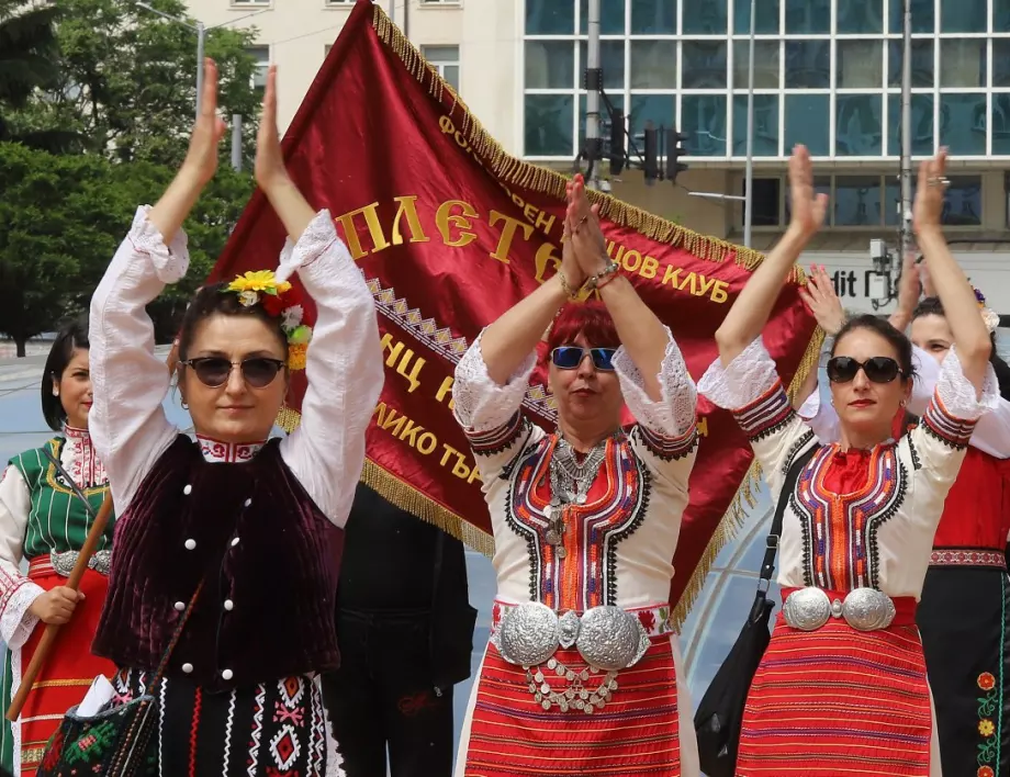 Танцовите зали и сцените за изкуства отварят врати