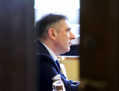 И Данаил Кирилов заподозря разследвани за компроматите срещу Борисов