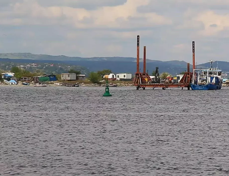 Ревизоро твърди, че са крили за новата "кафява" авария във Варненското езеро