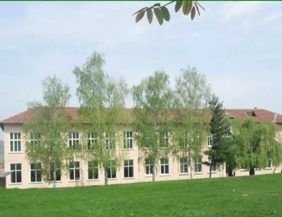 Закриха училище в община Севлиево