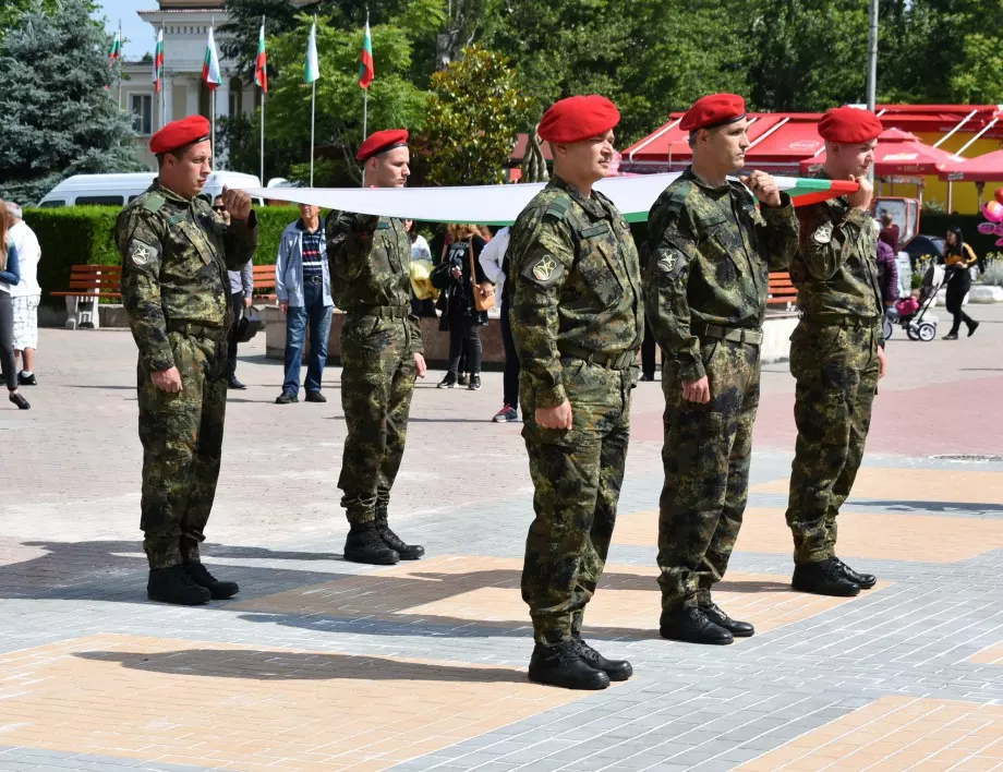 86 офицери се дипломират във Военната академия  